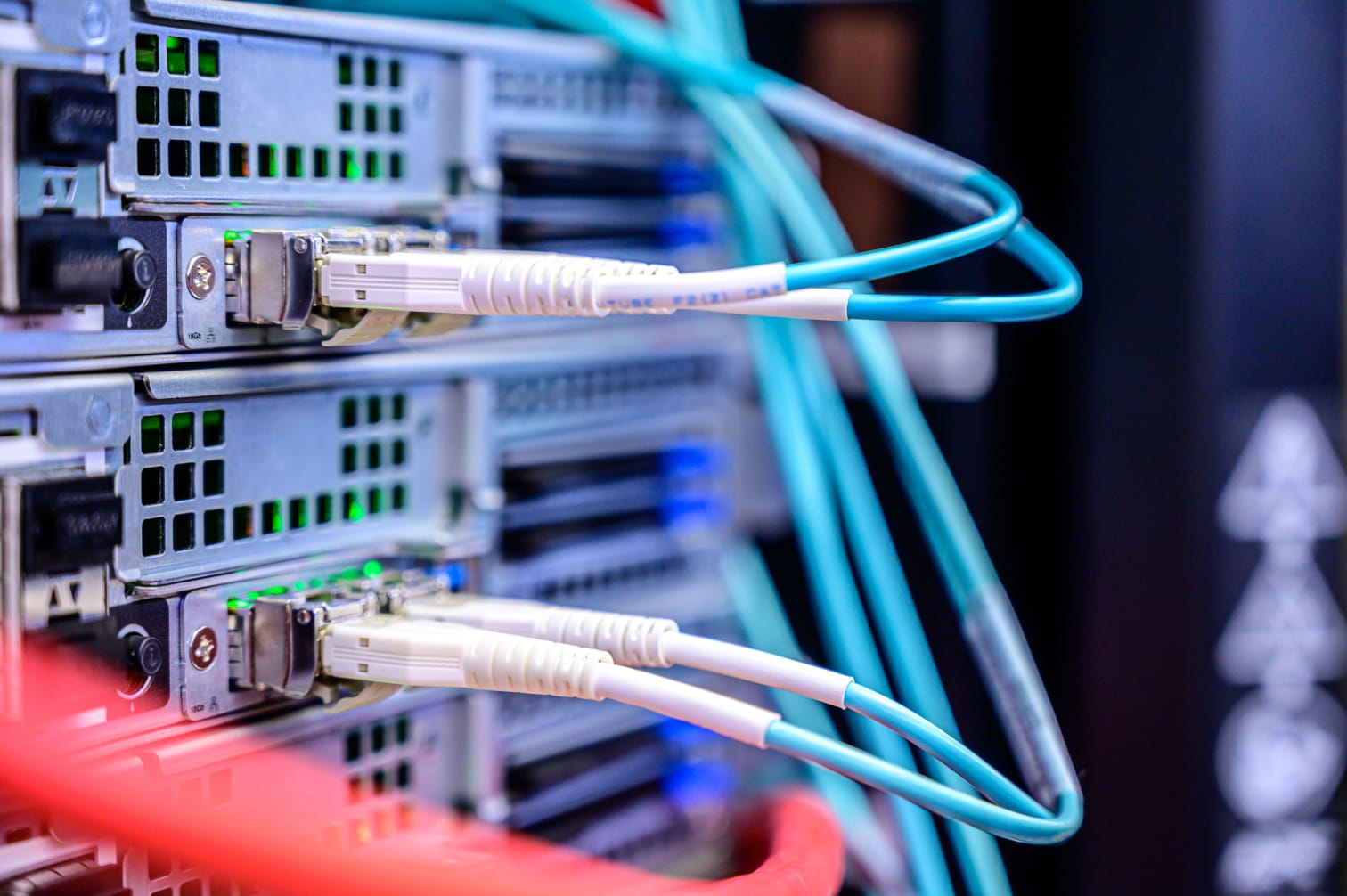 Red de conectividad fibra óptica instalación industrial Buenos Aires